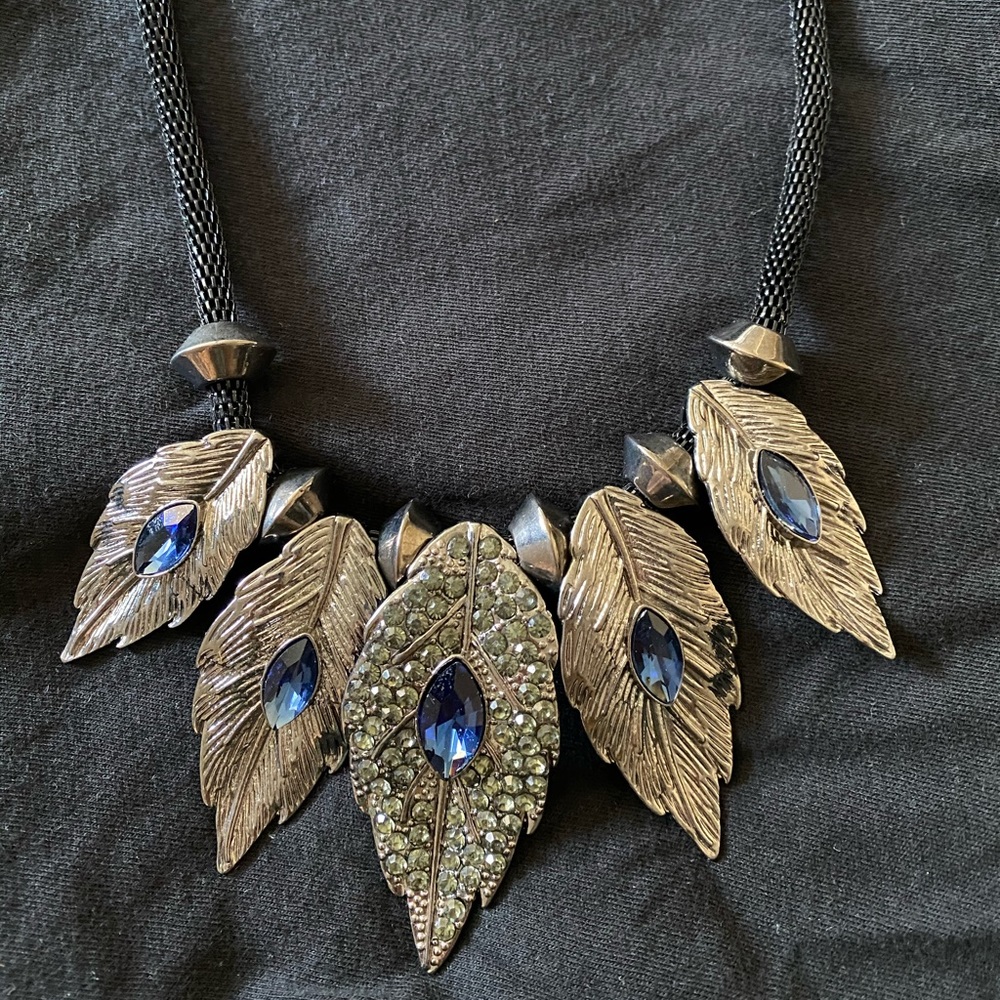 Elegant necklace.